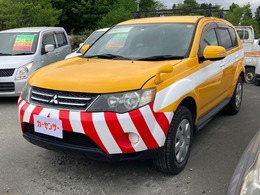 三菱 アウトランダー 2.0 20E SUV・クロカン 4WD
