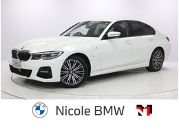 BMW 3シリーズ 330e Mスポーツ 18インチAW　全周囲カメラ 衝突軽減 LED