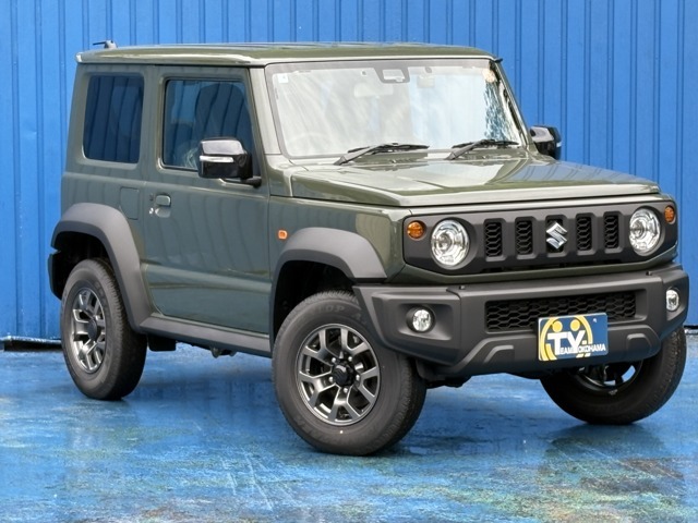 【有限会社クライス】です。当社のウリは中古車を中古と思わせない【業界トップクラスの仕上げ】が魅力です！！また、高価買取・アフターメンテナンス・自動車保険などお車に関わること、全てお任せください！！