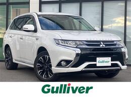 三菱 アウトランダーPHEV 2.0 G ナビパッケージ 4WD /純正ナビ/フルセグTV/全周囲カメラ/寒冷地