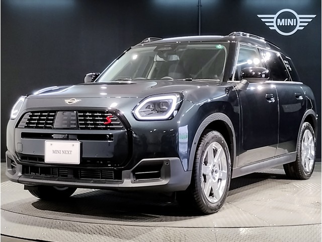 ☆MINI　クロスオーバー専門店☆！クロスオーバーを買うなら箕面店です！！クロスオーバーをご検討頂く際は一度箕面店にご相談下さい！