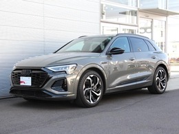 アウディ Q8 e-tron 55 クワトロ Sライン 4WD BlackStyle/サイレンスP/インテリアP/21AW