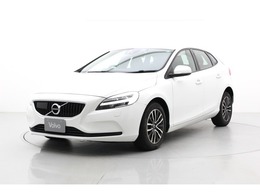 ボルボ V40 T2 キネティック ワンオーナー　ナビ　バックカメラ　ETC