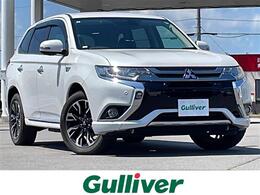 三菱 アウトランダーPHEV 2.0 G ナビパッケージ 4WD ナビ全方位/電動リアゲート/シートヒーター