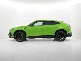 ランボルギーニ ウルス S 4WD Verde Mantis