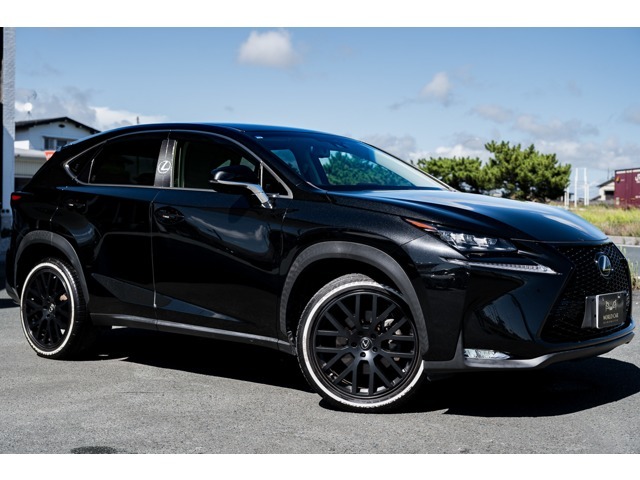WORLD CAR HAMAMATSUです。当社物件をご覧いただきありがとうございます。多くの画像をご用意しておりますので、是非最後までご覧ください。