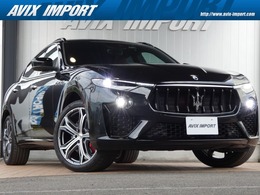 マセラティ レヴァンテ モデナ 4WD 赤革 SR 全周C可変バルブ OP21AW 禁煙1オナ