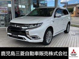 三菱 アウトランダーPHEV 2.4 G 4WD 