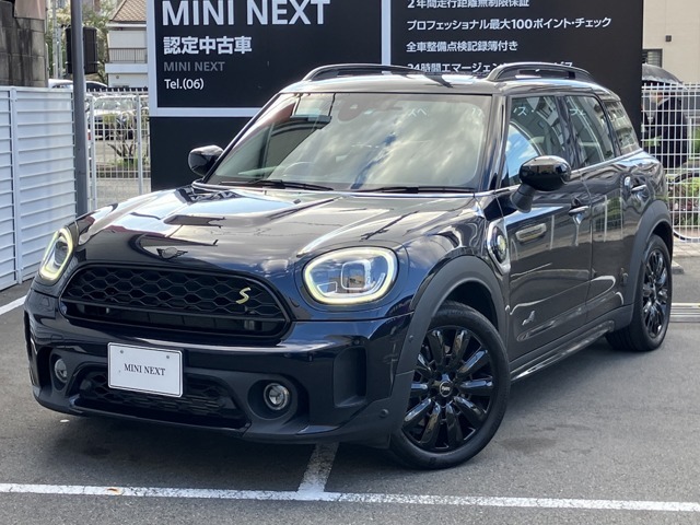 MINI COOPER SE　CROSSOVER ALL4 の入荷です！お車詳細や展示状況はフリーダイヤル（0066-9711-317961）または、MINI NEXT城東鶴見06-6933-3298迄お問合せ下さい。