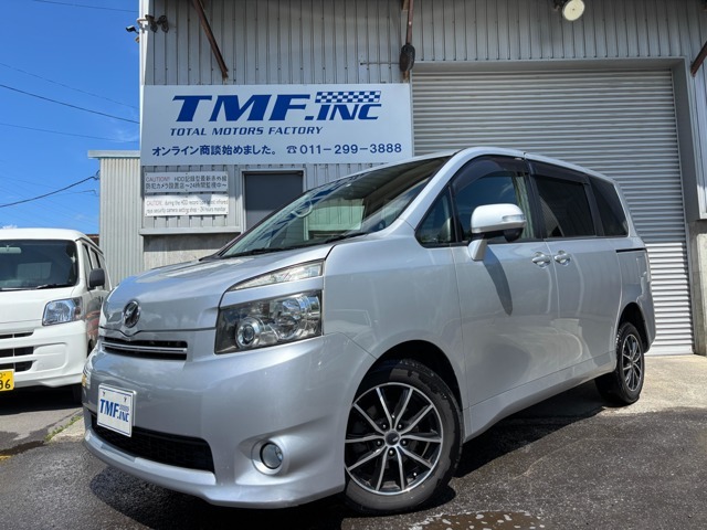 人気のヴォクシー入庫！　オートマ・4WDの車検整備付が総額39万8千円です！問い合わせはTEL011-299-3888まで！