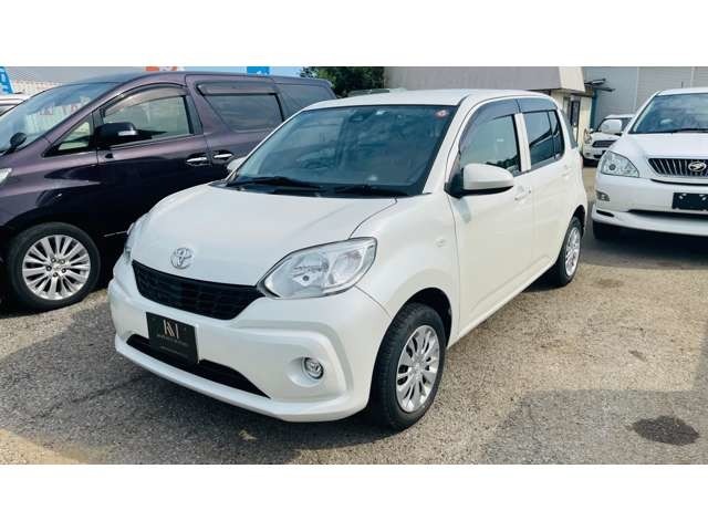 当店のお車をご覧いただき、誠にありがとうございます！当店は安さに自信を持っています。