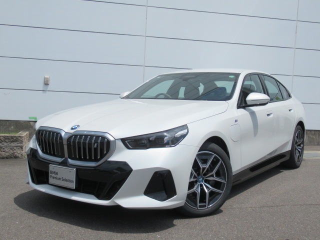 名鉄BMW プレミアムセレクション大垣では良質な認定中古車を取り揃えています。