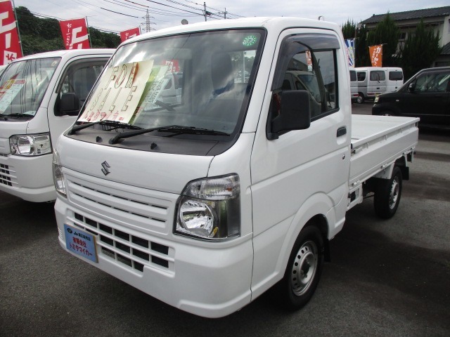 左前からの外装の画像です　熊本インターより光の森経由菊陽町にじの森近くの高速沿い　または、植木インターより北バイパス経由新地団地近くの高速沿いに。カーセンサーフリーダイヤル　0078-6002-621735