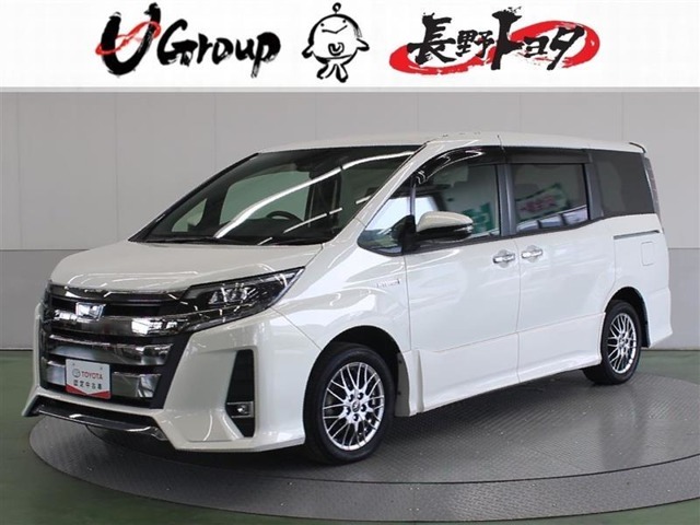 人気グレード特別仕様車のW×Bです。