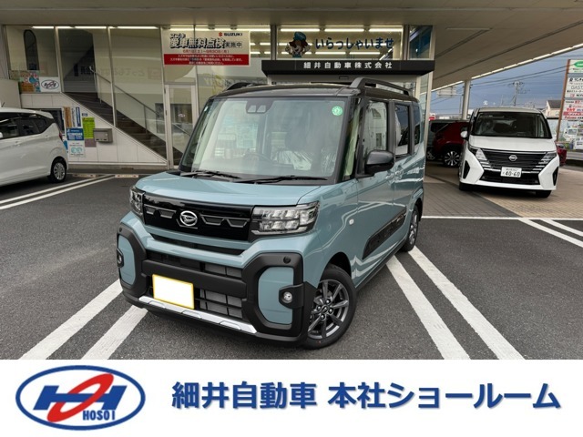 ダイハツ「タントファンクロス」の届出済み未使用車が入庫しました。