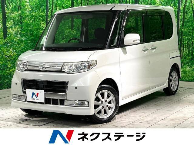 禁煙車・衝突軽減装置・CDオーディオ・AUX接続・CD再生・電動スライド