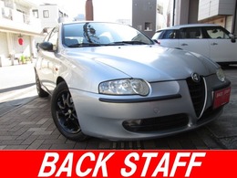 アルファ　ロメオ アルファ147 2.0 ツインスパーク 左ハンドル　5MT