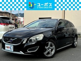 ボルボ V60 T4 SE ユーザー買取車両・革シート黒