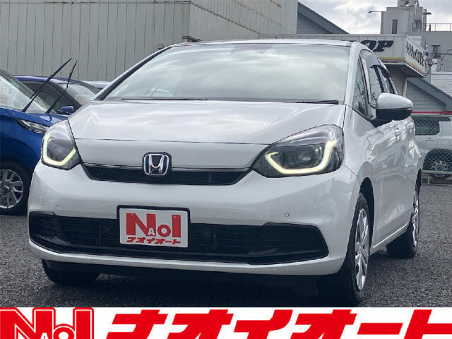 この度はナオイオートの在庫をご覧になっていただきありがとうございます！当社は茨城県内に19店舗の営業所を構えております！点検整備・鈑金お車のことは全てナオイオートにお任せください！女性のお客様も大歓迎♪