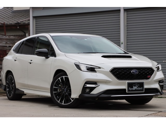 非常に状態の良いレヴォーグSTI
