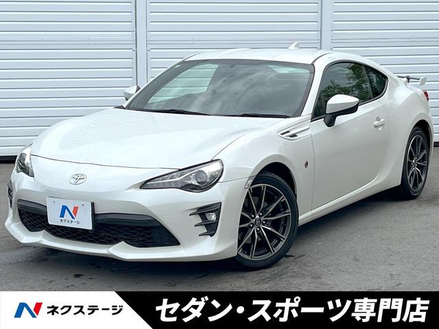 シートヒーター　LEDヘッド　純正17インチAW　クルーズコントロール