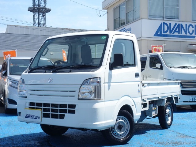 当店の中古車は、オートオークションから厳選して仕入れた後、店頭にてさらに第三者の評価検査を受けております。