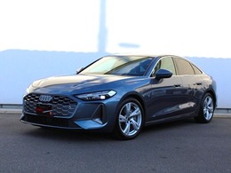 アウディ A5 TFSI 110kW テクノロジー　パッケージP　advanced　P