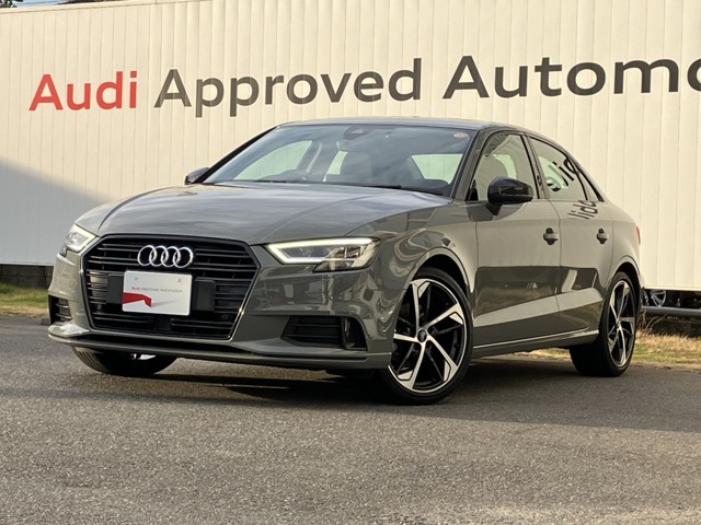 2020年モデル　限定車　18AW　ブラックスタイリング　レッドアクセント付きシート　アダプティブクルコン　サイド＆レーンアシスト　シートヒーター　運転席電動シート　リヤビューカメラ