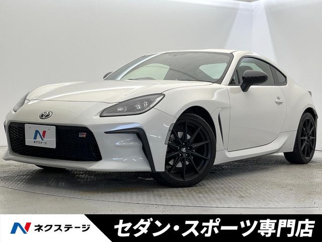 レーダークルーズコントロール　シートヒーター　左右独立型オートエアコン