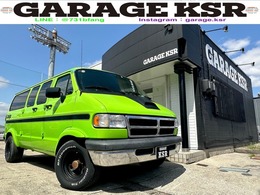 ダッジ ラムバン ラムバン　1NO ナビ　Aftermarket15インチ ナビ　バックカメラ　オーバーフェンダー