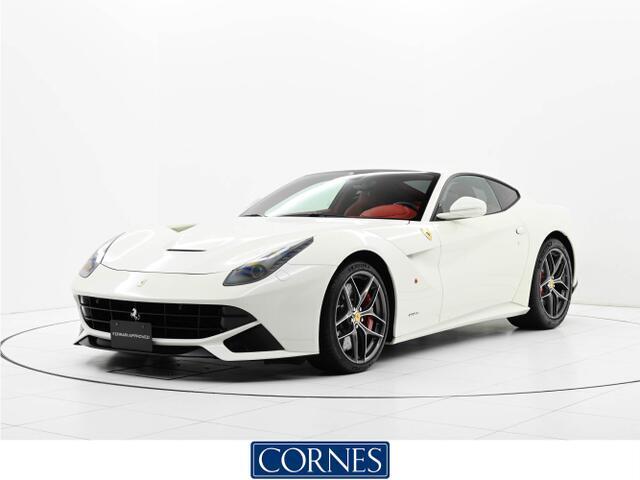 CORNES芝　F12Berlinetta入荷のご案内です。デイトナスタイルシート　20インチ鍛造ホイール　リフター　LED付カーボンステアリング　スペシャルカラードステッチ　CDリーダー