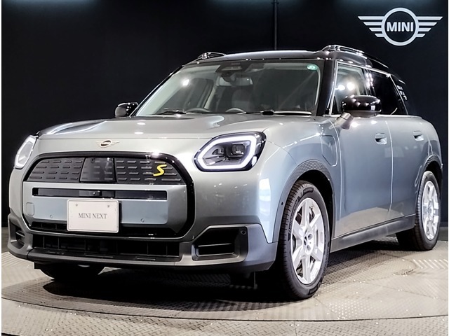 ☆MINI　クロスオーバー専門店☆！クロスオーバーを買うなら箕面店です！！クロスオーバーをご検討頂く際は一度箕面店にご相談下さい！