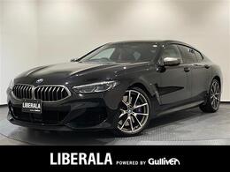 BMW 8シリーズグランクーペ M850i xドライブ 4WD パノラマガラスサンルーフ　360°カメラ