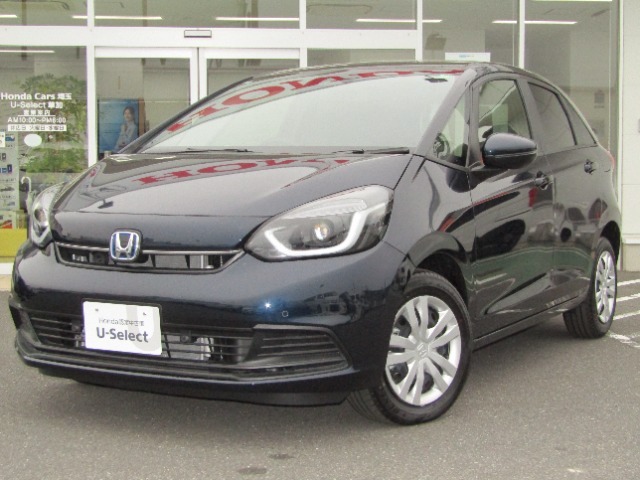 当社元試乗車のフィットeHEVホームが入庫致しました。禁煙車　純正9インチナビ　フルセグ　Bluetooth　ミュージックサーバー　走行距離の少ないフィットをお探しの方におすすめです。