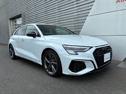 アウディ S3スポーツバック 2.0 4WD ブラックスタイリングPKG　プライバシーガ