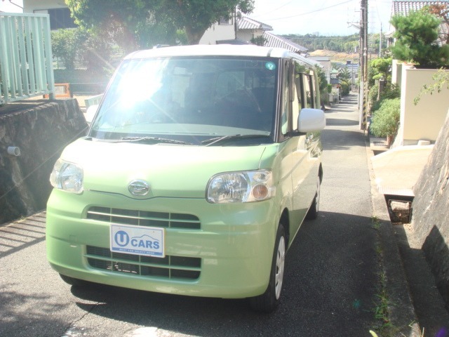 タント入庫しました！グリーンツートンのワンオーナー車です！片側スライドのタントです！機関系問題なくまだまだ現役のタントです！