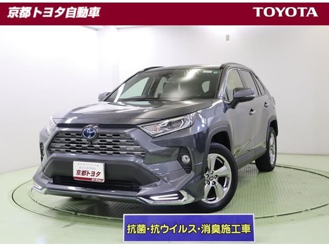 悪路走行の安定感に日常使いでの快適性を備えたコンパクト・クロスオーバーSUV【RAV4】HV・4WD。モデリスタエアロで洗練された高級感を纏った存在感のあるワイドなボディ。街中でも映える車です。