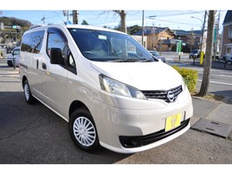 日産 NV200バネットバン 1.6 DX キャンピング仕様　ソーラーパネル