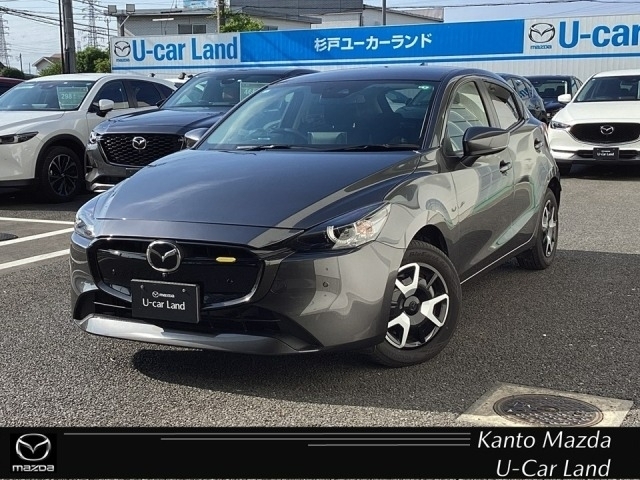 MAZDA2では魂動のテーマをコンパクトなボディに適応させるべく再構築♪大地を蹴って突き進んで行く様を体現した骨格と豊かな造形を追求しました♪