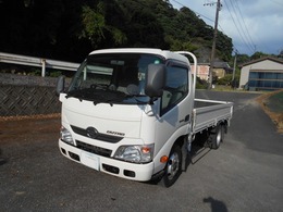 日野自動車 デュトロ 2トン　オートマ セミロング