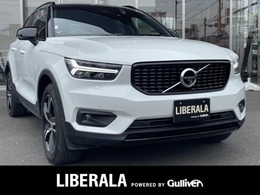 ボルボ XC40 T4 AWD Rデザイン 4WD 純正HDDナビ 電動ガラスサンルーフ