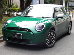 ミニ ミニ クーパーSE 3ドア クラシックトリム アクティブCコントロール