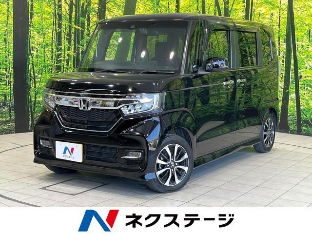 バックカメラ　衝突被害軽減システム　レーダークルーズ　禁煙車　ドラレコ