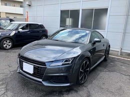 アウディ TT クーペ 2.0 TFSI Sラインパッケージ 純正ナビ パドルシフト 19インチAW