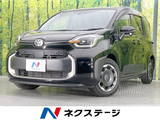 8型ディスプレイ　禁煙車　衝突軽減装置　両側電動スライド　バックカメラ