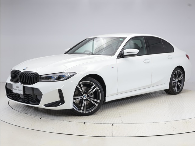 ♪自社下取車を中心に、安心かつ高品質なモデルを常時160～250台取り揃えています。BMW最新のCIに基づいた、天井が高く、広々としたショールームを備えていますので、ゆったりとお選びいただけます。