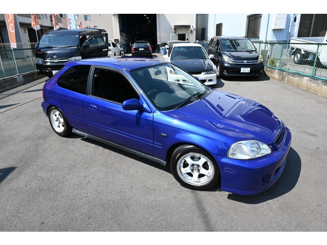 鮮やかなソニックブルーのEK4入庫しました！フル内装でオシャレにシビックを乗りたいあなた！いかがでしょうか？！