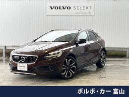 ボルボ V40クロスカントリー T5 AWD クラシック エディション 4WD 本革シート　ガラスルーフ　インテリセーフ