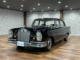 メルセデス・ベンツ Sクラス W111　220SB ヤナセレストア車両