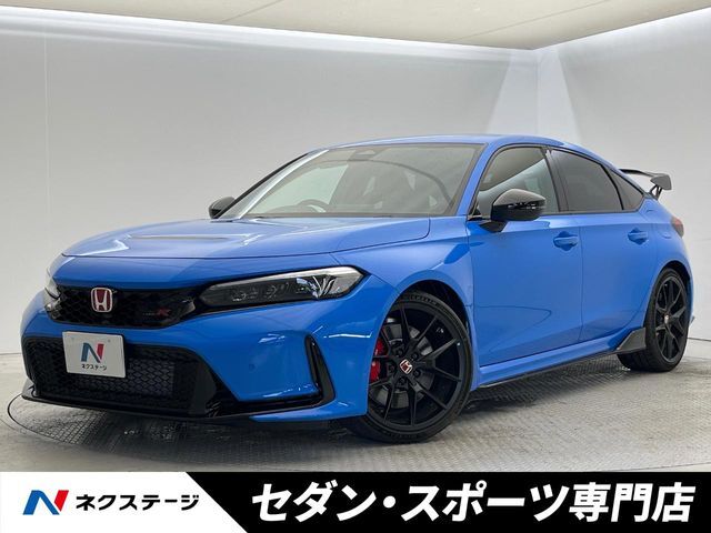 メーカーナビ　バックカメラ　ブレンボキャリパー　アダプティブクルーズ